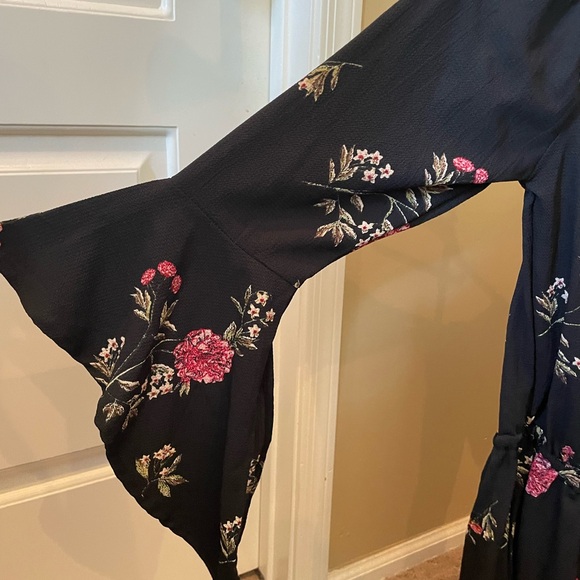 New Floral Romper - Picture 5 of 5